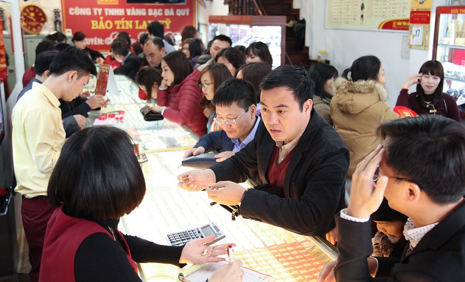 SÁNG 29/6: VÀNG GIẢM NHẸ - VÀNG ĐA MẤT ĐI ĐỘNG LỰC TĂNG GIÁ? 